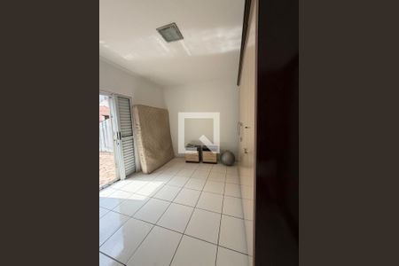 Casa para alugar com 4 quartos, 220m² em Jardim São Paulo, São Paulo