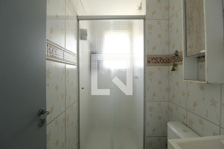 Banheiro de apartamento para alugar com 2 quartos, 73m² em Mário Quintana, Porto Alegre