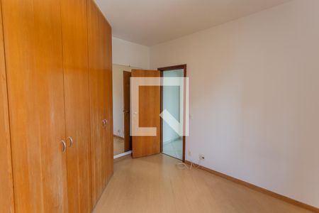 Quarto de apartamento à venda com 1 quarto, 41m² em Santa Efigênia, Belo Horizonte