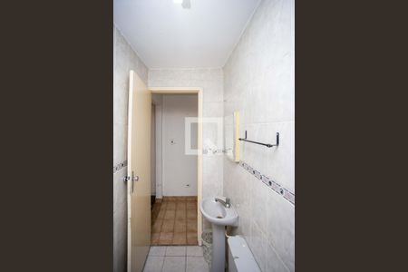 Banheiro 1 de casa para alugar com 3 quartos, 118m² em Taboão, Diadema