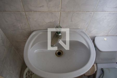 Banheiro 1 de casa para alugar com 3 quartos, 118m² em Taboão, Diadema