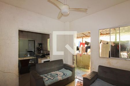 Sala de casa à venda com 3 quartos, 150m² em Céu Azul, Belo Horizonte