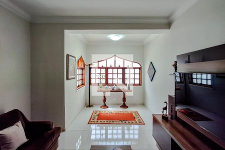 Sala de TV de casa à venda com 4 quartos, 275m² em Cambuci, São Paulo