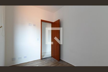 Quarto 1 de apartamento para alugar com 2 quartos, 45m² em Parque Maria Luiza, São Paulo