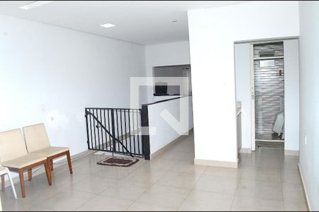 Sala 2 de casa para alugar com 2 quartos, 570m² em Belmonte, Belo Horizonte
