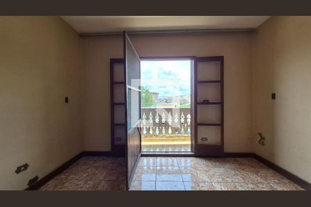 Quarto de casa para alugar com 3 quartos, 160m² em Jardim Santo Antônio, Santo André