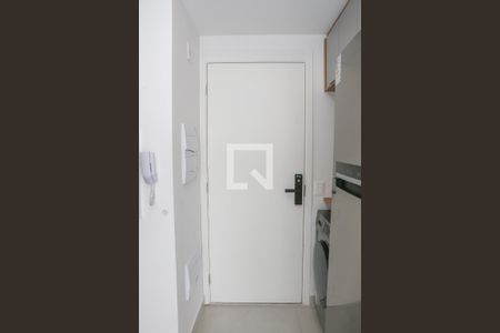 Entrada de kitnet/studio para alugar com 1 quarto, 32m² em Pompeia, São Paulo