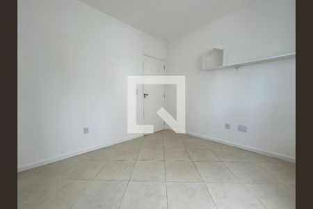 Quarto  de apartamento para alugar com 2 quartos, 74m² em Itacorubi, Florianópolis