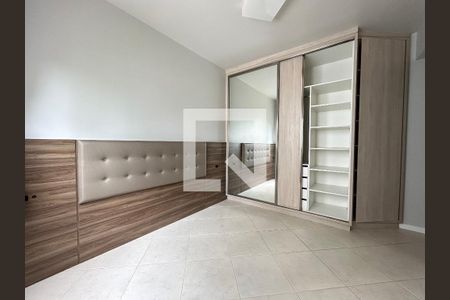 Suíte  de apartamento para alugar com 2 quartos, 74m² em Itacorubi, Florianópolis