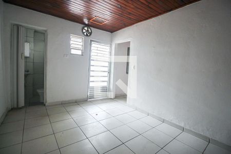 Sala e Cozinha de casa para alugar com 1 quarto, 30m² em Jardim Bom Refugio, Taboão da Serra