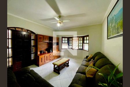 Sala de casa à venda com 4 quartos, 415m² em Vila Galvão, Guarulhos