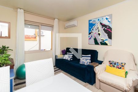 Sala de apartamento à venda com 1 quarto, 42m² em Medianeira, Porto Alegre
