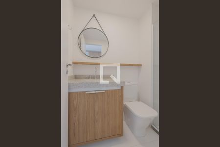 Banheiro de kitnet/studio para alugar com 1 quarto, 28m² em Sumaré, São Paulo