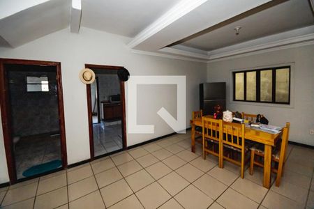 Casa à venda com 3 quartos, 205m² em Céu Azul, Belo Horizonte