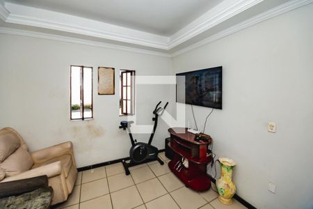 Casa à venda com 3 quartos, 205m² em Céu Azul, Belo Horizonte