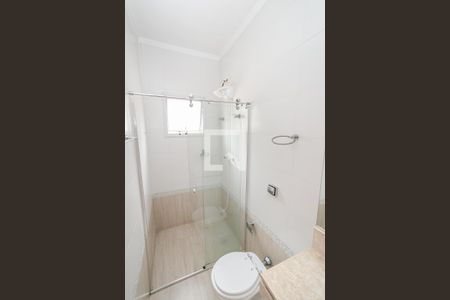 Banheiro da Suíte de casa de condomínio para alugar com 4 quartos, 300m² em Vila Isolina Mazzei, São Paulo