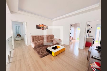 Sala de TV de casa de condomínio à venda com 4 quartos, 300m² em Horto Florestal, Jundiaí