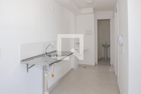 Sala e Cozinha de apartamento para alugar com 2 quartos, 33m² em Parque Industrial Tomas Edson, São Paulo