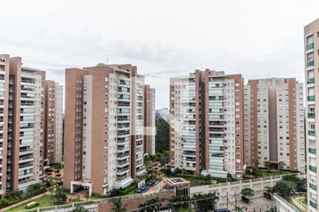Vista da Varanda de apartamento à venda com 4 quartos, 192m² em Tamboré, Santana de Parnaíba