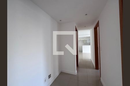 Corredor de apartamento à venda com 3 quartos, 85m² em Recreio dos Bandeirantes, Rio de Janeiro