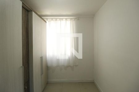 Quarto 1 de apartamento para alugar com 2 quartos, 43m² em Morro Santana, Porto Alegre