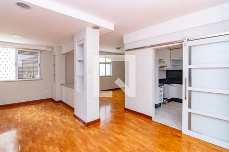 Sala 3 de apartamento à venda com 3 quartos, 130m² em Carmo, Belo Horizonte