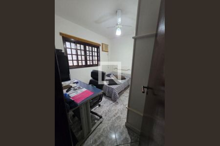 Casa à venda com 3 quartos, 400m² em Piratininga, Niterói
