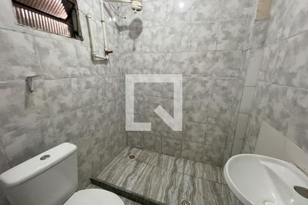 Banheiro de casa para alugar com 1 quarto, 40m² em Doutor Laureano, Duque de Caxias