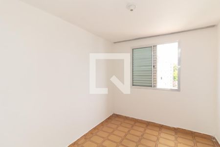 Quarto 2 de apartamento para alugar com 2 quartos, 47m² em Conjunto Residencial José Bonifácio, São Paulo