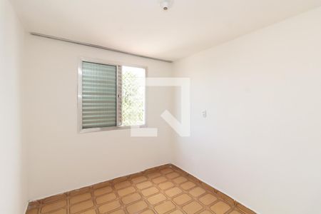 Quarto 2 de apartamento para alugar com 2 quartos, 47m² em Conjunto Residencial José Bonifácio, São Paulo