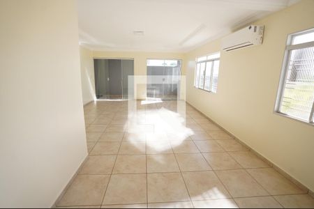 Casa de Condomínio para alugar com 3 quartos, 700m² em Jardim Atlantico, Goiânia