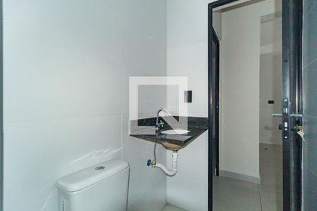 Banheiro de apartamento para alugar com 1 quarto, 38m² em Água Rasa, São Paulo