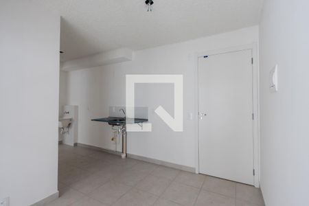 Apartamento para alugar com 2 quartos, 34m² em Parque Industrial Tomas Edson, São Paulo