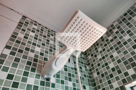 Banheiro da Suíte 1 de casa para alugar com 2 quartos, 100m² em Jardim Calux, São Bernardo do Campo