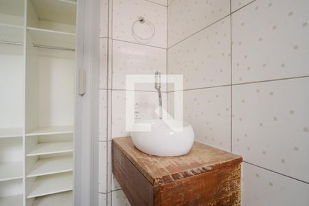 Banheiro da Suíte de casa para alugar com 1 quarto, 52m² em Penha de França, São Paulo