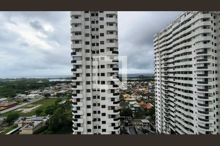 Varanda  de apartamento à venda com 2 quartos, 65m² em Barra da Tijuca, Rio de Janeiro