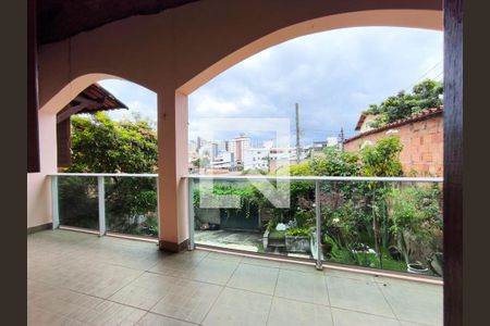 Casa à venda com 3 quartos, 360m² em União, Belo Horizonte