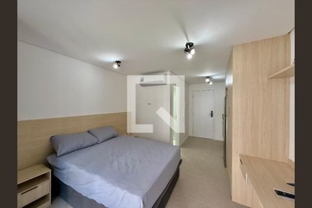 Quarto de kitnet/studio para alugar com 0 quarto, 26m² em Campo Belo, São Paulo