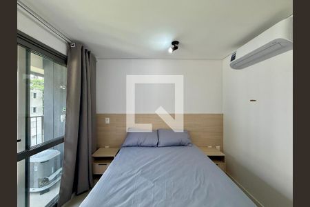 Quarto de kitnet/studio para alugar com 0 quarto, 26m² em Campo Belo, São Paulo