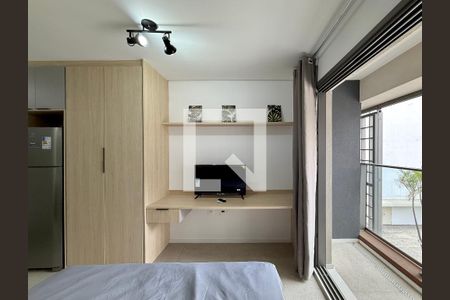 Quarto  de kitnet/studio para alugar com 0 quarto, 26m² em Campo Belo, São Paulo