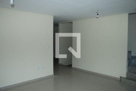 Sala de casa de condomínio para alugar com 3 quartos, 202m² em Jardim Rebelato, Cotia