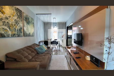 Sala de casa de condomínio para alugar com 3 quartos, 100m² em Vargem Grande, Rio de Janeiro