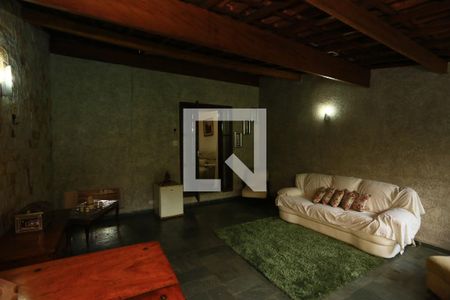 Casa à venda com 3 quartos, 200m² em Jardim Monte Kemel, São Paulo