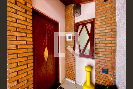 Hall de entrada de casa à venda com 2 quartos, 118m² em Vila Galvão, Guarulhos