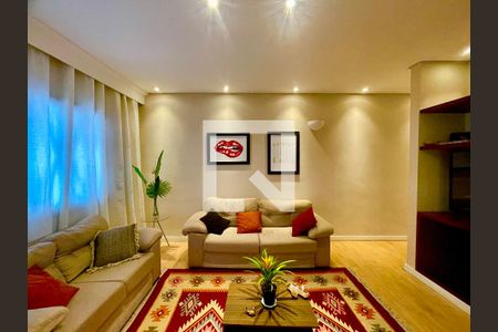 Sala de casa à venda com 2 quartos, 118m² em Vila Galvão, Guarulhos