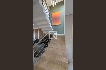 Escada de casa de condomínio para alugar com 3 quartos, 278m² em Swiss Park, Campinas