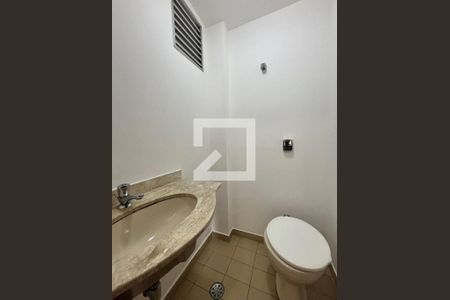 Lavabo de apartamento para alugar com 3 quartos, 145m² em Indianópolis, São Paulo