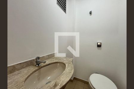 Lavabo de apartamento para alugar com 3 quartos, 145m² em Indianópolis, São Paulo