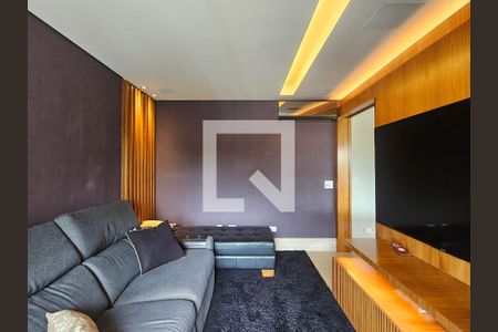 Sala de TV de apartamento à venda com 4 quartos, 244m² em Água Branca, São Paulo