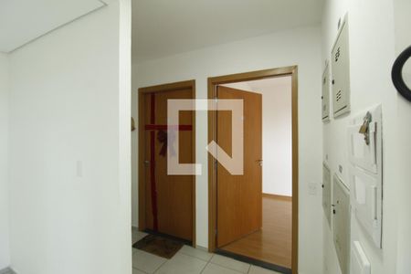 Corredor de apartamento à venda com 1 quarto, 41m² em Rubem Berta, Porto Alegre